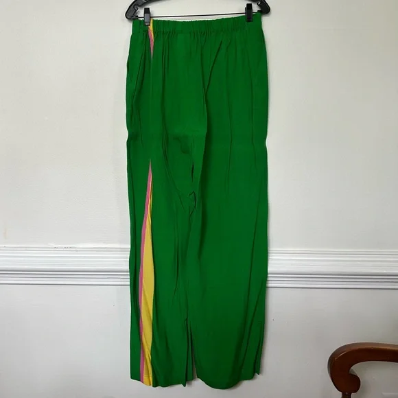 Green Button-Up Shirt with Colorful Stripes and Matching Pants - Picture 5 of 5